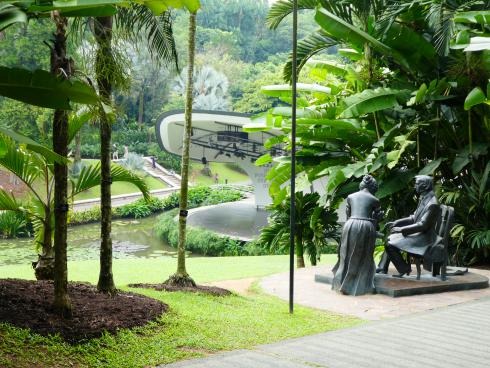 One of the delightful sculpturs and setting we found in the Gardens